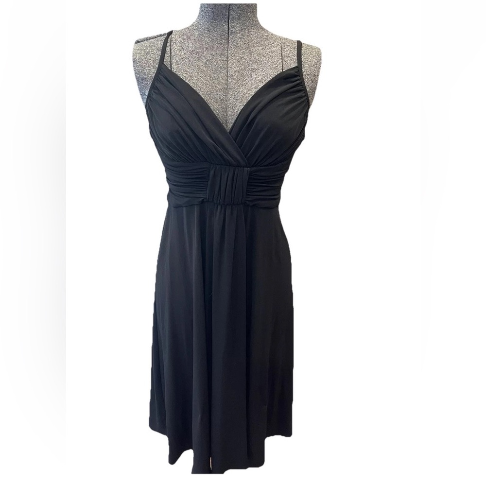 I’m Donna Morgan size 4 black Grecian style body con dress-polyester/soandex-Y2K